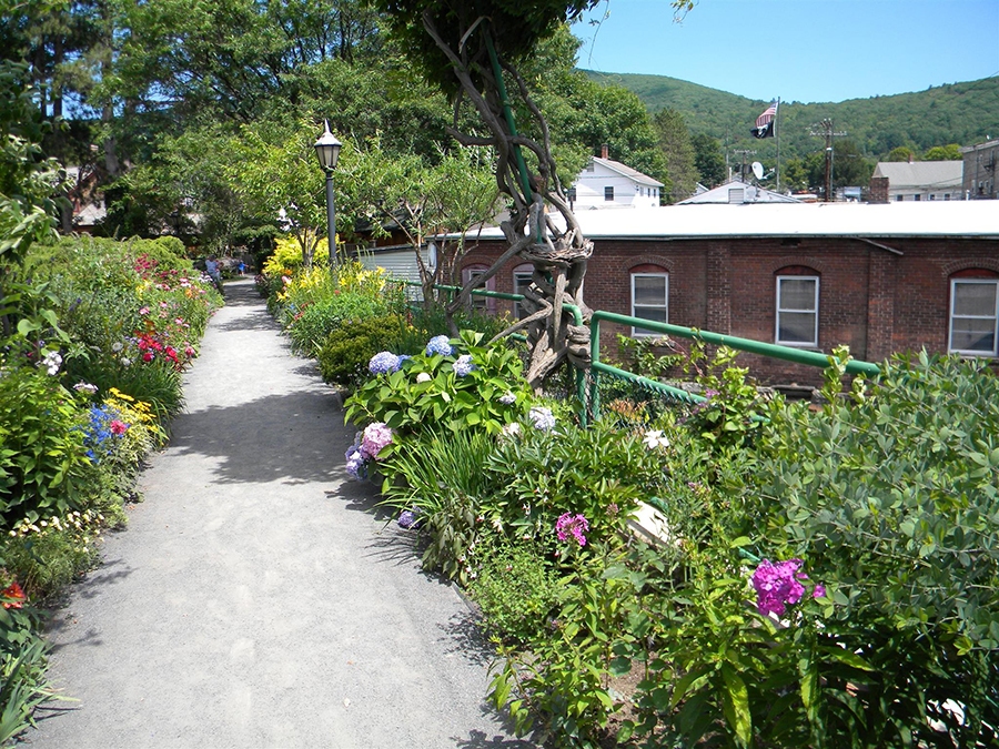 Bridge of Flowers in Massachusetts | Photo by David Alexander