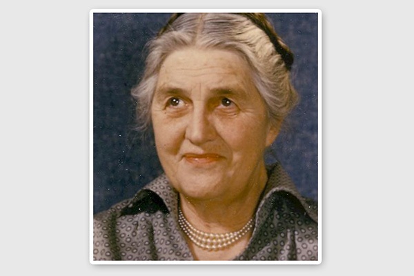 May Theilgaard Watts (1893-1975) | Photo by Isabel Wasson (public domain)