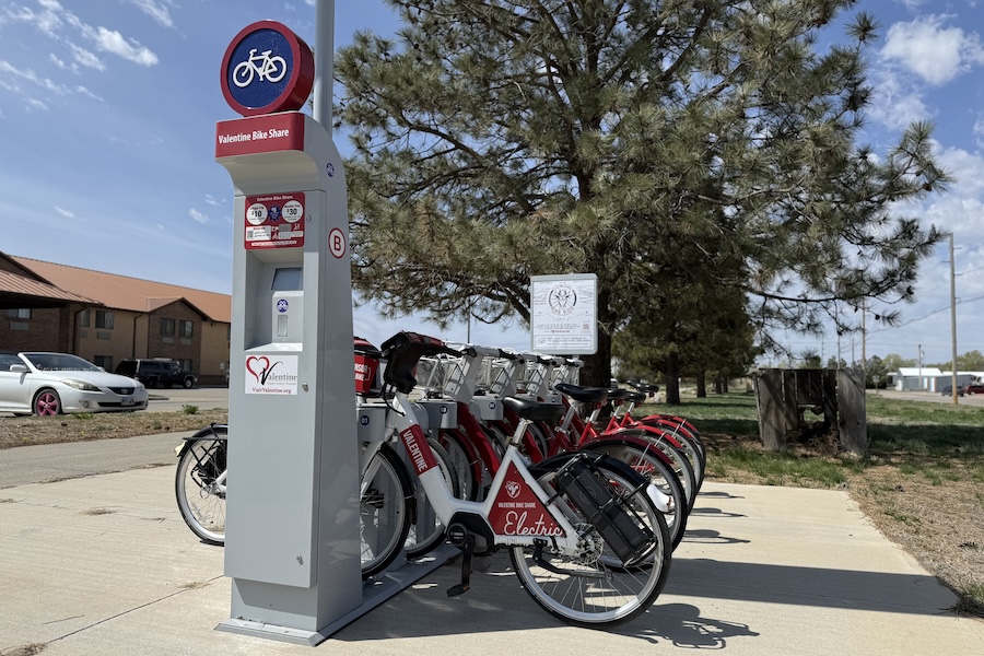 Valentine bike share bike on Nebraska's Cowboy Trail | Photo courtesy ROAM Share