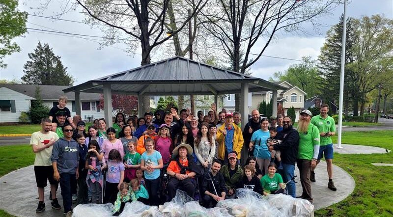 2025 Celebrate Trails Day trash clean up event in Union County, NJ | Photo by Upendra Sapkota