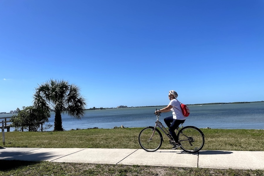 Bicyclists along coast along Florida's Pinellas Trail | Photo by Jane Bianchi