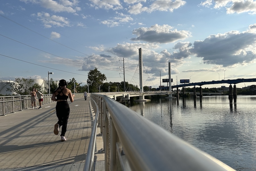 Runner on Christian to Crescent Connector on Pennsylvania's Schuylkill River Trail | Photo by Lori Litchman
