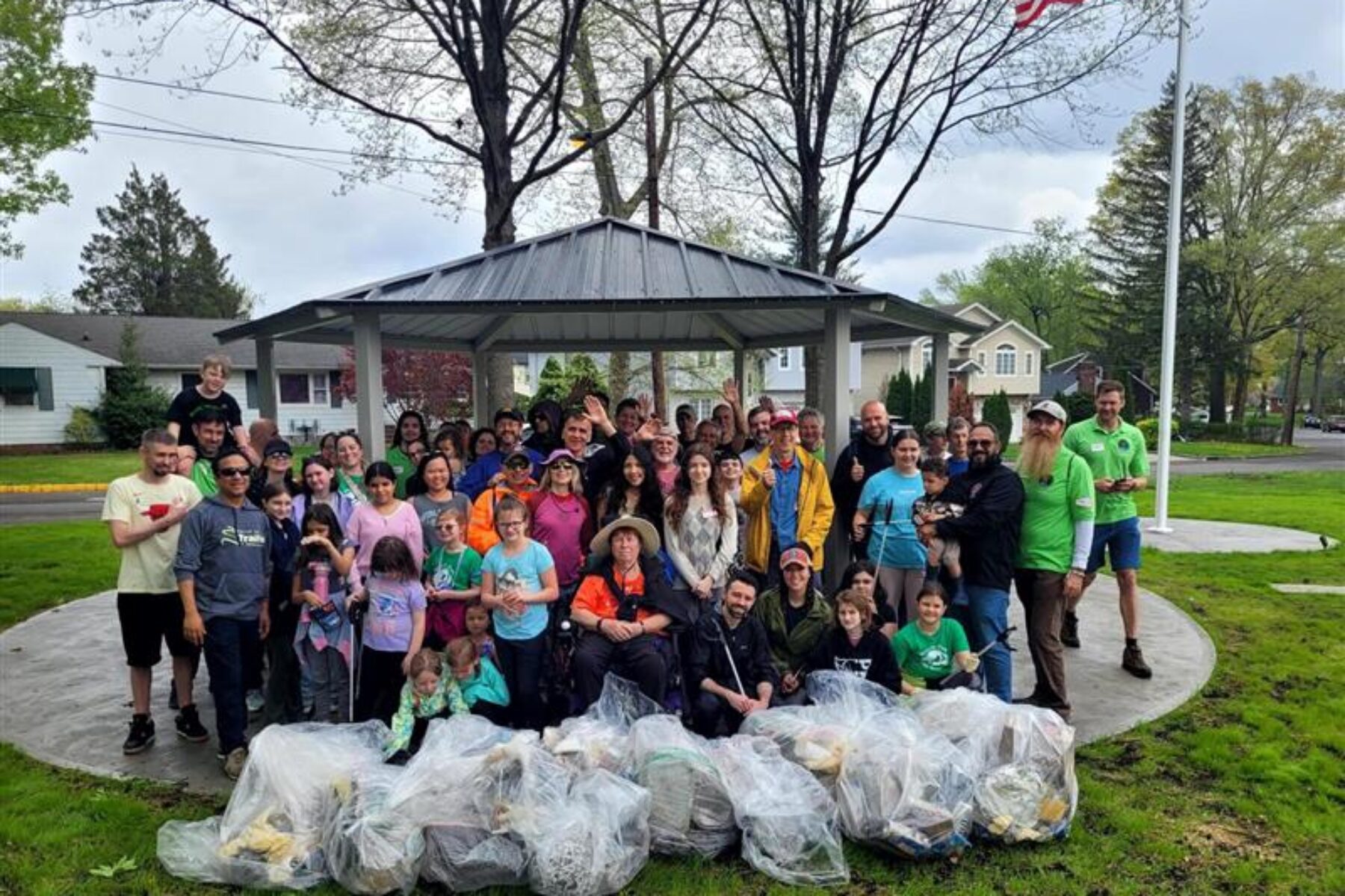2025 Celebrate Trails Day trash clean up event in Union County, NJ | Photo by Upendra Sapkota
