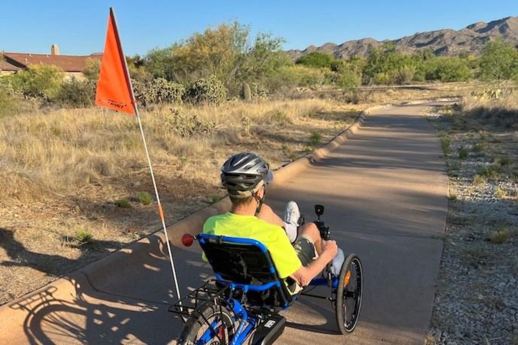 Golf cart trail in Arizona's Oro Valley | Photo courtesy Lew Roscoe