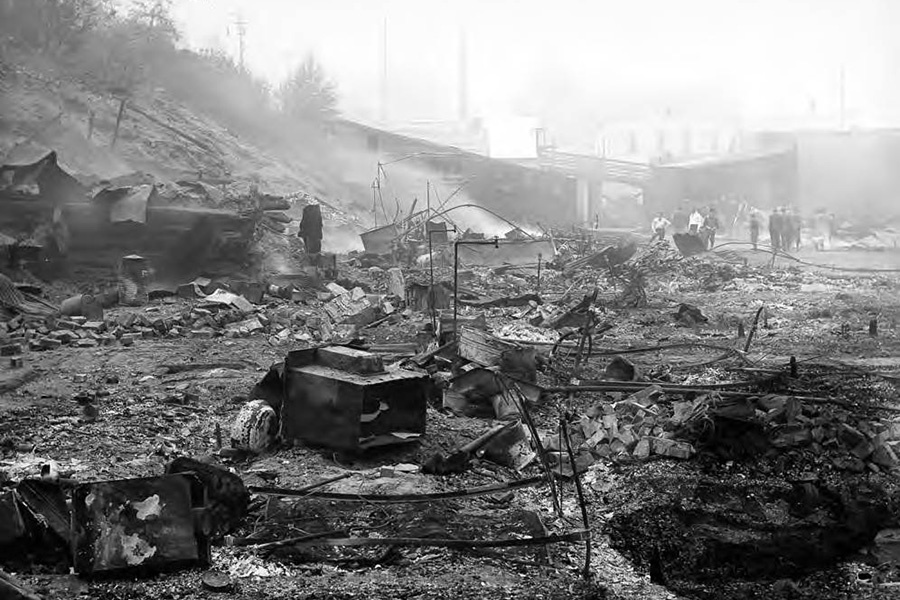 Eastern Wallace in the aftermath of the 1910 fire | Photo courtesy of University of Idaho Library Digital Collections, Barnard-Stockbridge Photograph Collection