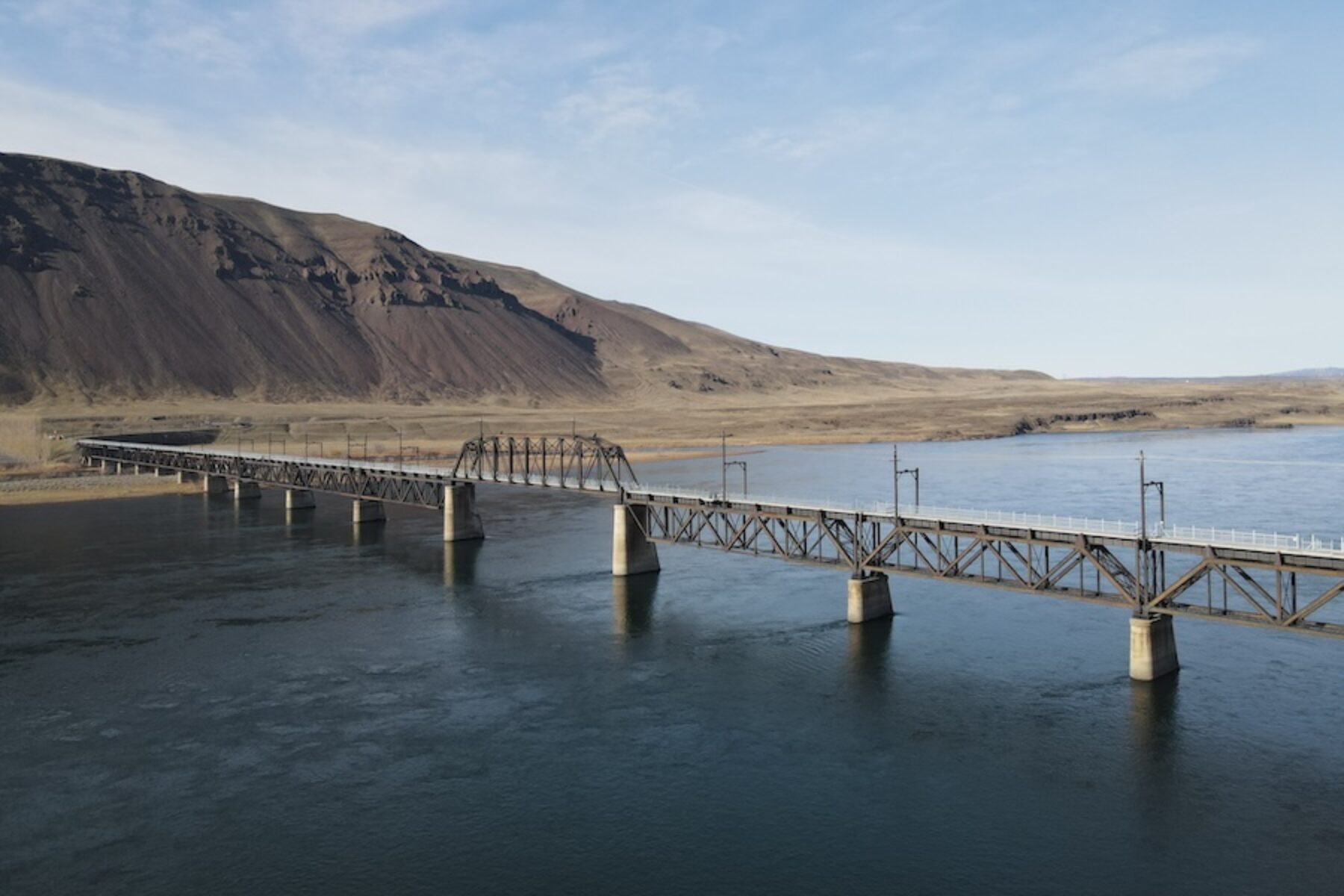 Beverly Bridge crossing over the Columbia River, along the Palouse to Cascades State Park Trail in Washington State | Photo by Mike Sorensen