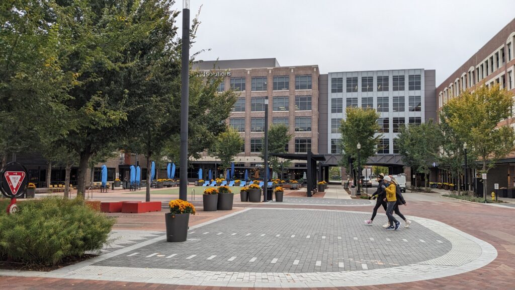 Indiana_Walkers along the Monon Trail in downtown Carmel_Photo by Laura Stark