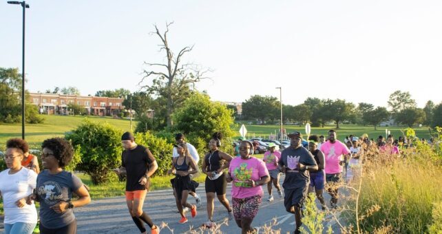 Group of trail runners in Baltimore, MD | Photo by Allison Abruscato