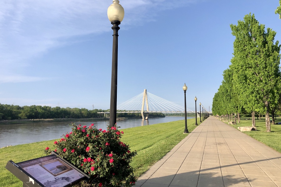 Kansas City’s well-groomed Berkley Riverfront Park features a section of the Riverfront Heritage Trail. The wide, smooth trail closely follows the flow of the Missouri River and provides panoramic views of the river and its bridges. | Photo by Cindy Barks