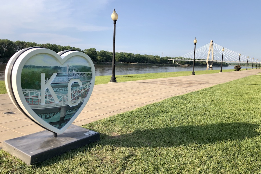 Throughout the spring of 2022, 156 sculpture hearts were installed all over Kansas City as a part of the Parade of Hearts, a celebration of the community’s claim as America’s Heartland. The hearts, all unique, were designed by local artists. | Photo by Cindy Barks