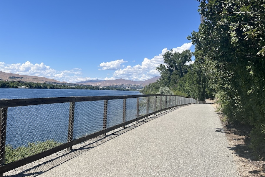 Washington's Apple Capital Loop Trail | Photo by Eileen Symons