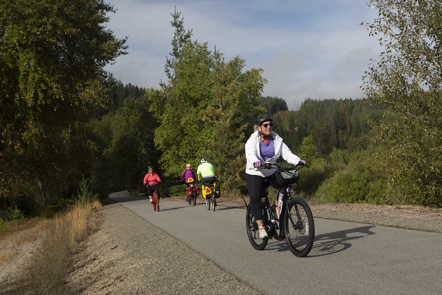 Bicyclists on Idaho's Trail of the Coeur d'Alenes | Photo by Glenn Zinkus