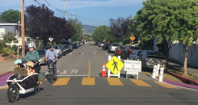 42nd Street Slow Street in Oakland, California | Photo by Ben Kaufman