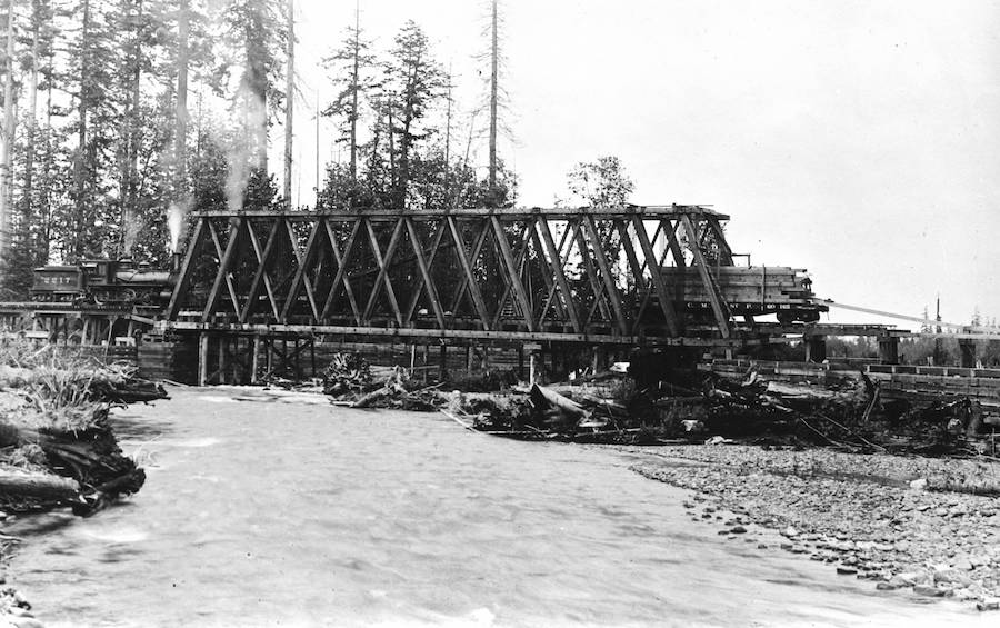 Dungeness River Bridge under construction | Photo Courtesy Bert Kellogg Collection of the North Olympic Library System
