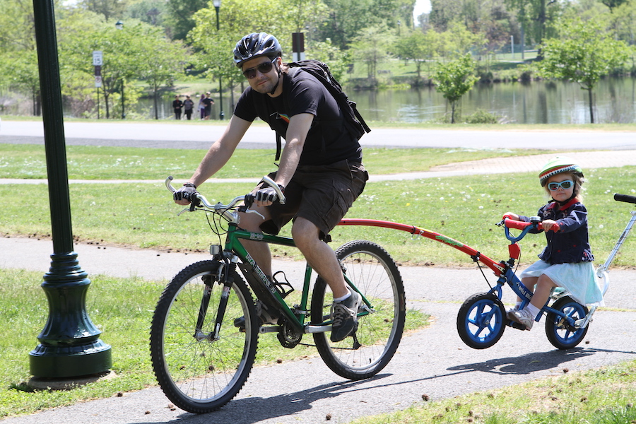 Biking to the park with Dad near Virginia's Holmes Run Trail | Photo by Laura Stark