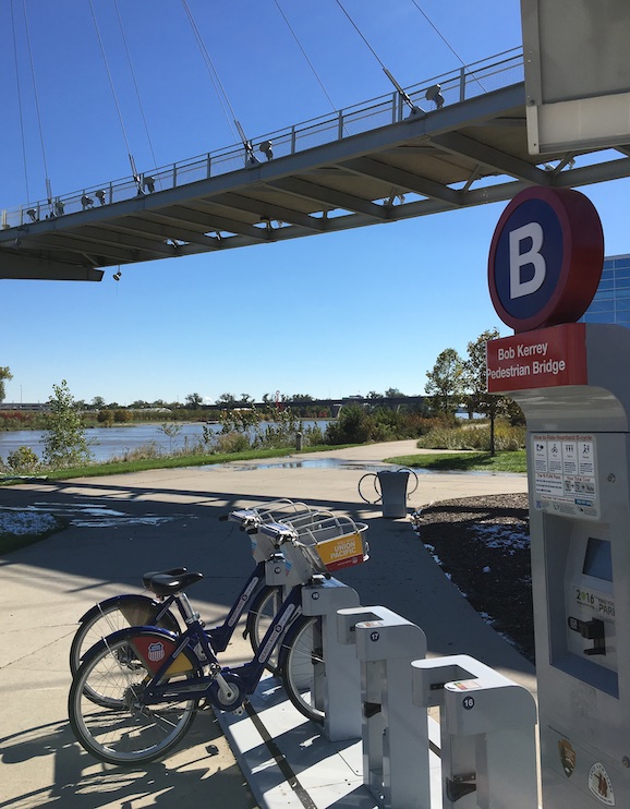 Bob Kerrey Pedestrian Bridge bike-share station | Photo by Kevin Belanger