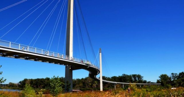 Bob Kerry Pedestrian Bridge | Photo by John Carrel