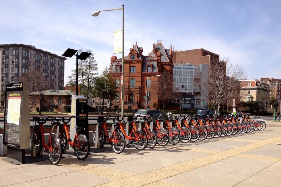 Capital Bikeshare station | Photo by Stephanie Harrell courtesy pedbikeimages.org