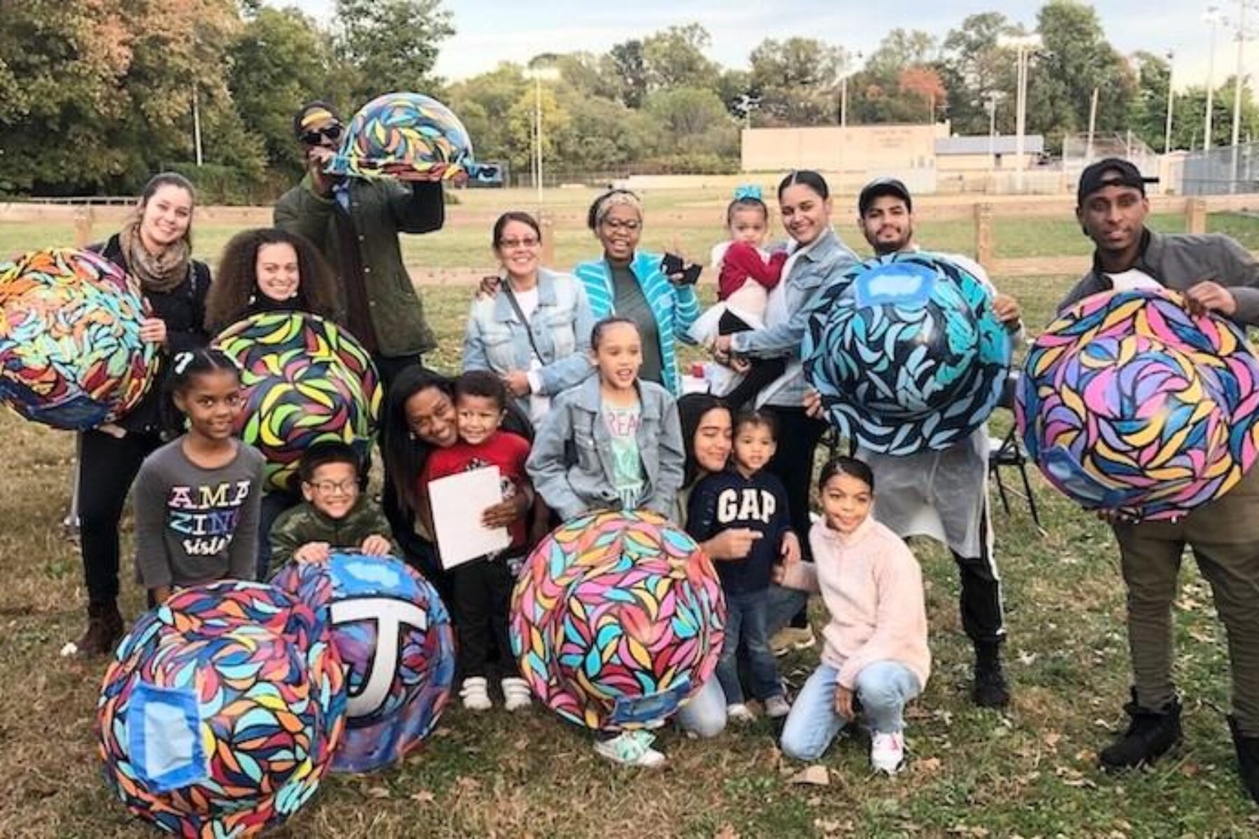 Community Painting Day with artist Jay Coreano along Pennsylvania's Tacony Creek Trail | Photo courtesy Tookany-Tacony-Frankford Watershed Partnership, Inc