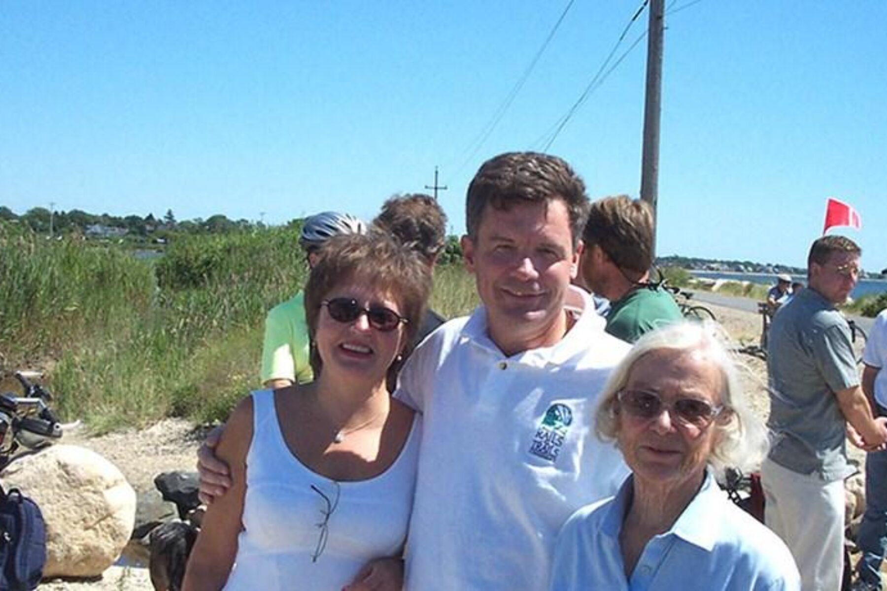 David Burwell with his wife Irene and mother Barbara in 2002 | Photo courtesy Rails-to-Trails Conservancy