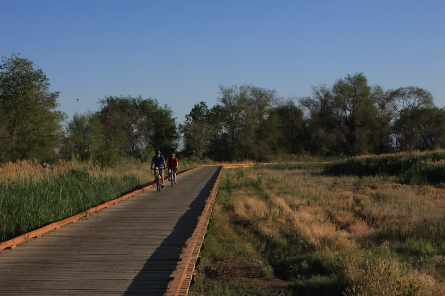 Jordan River Parkway Trail, northwest of Salt Lake City | Photo by Lynn Larsen 