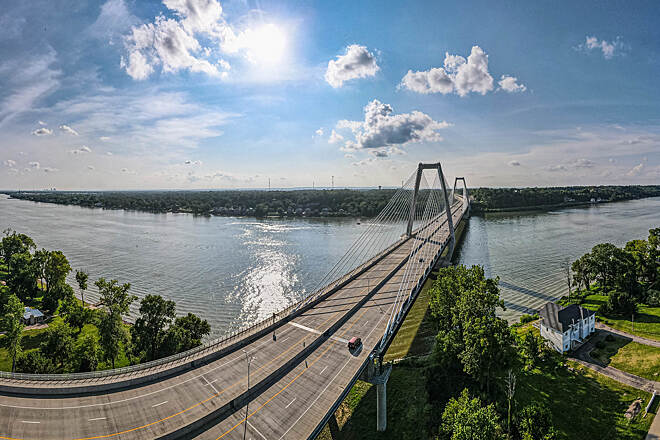 Kentucky's Lewis and Clark Bridge | Photo by Don Sniegowski, courtesy TrailLink.com