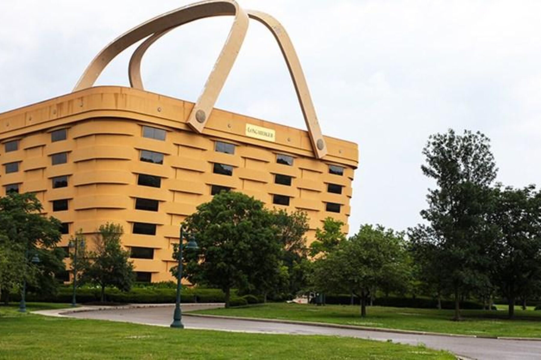 Longeberger Basket Company former world headquarters along the T.J. Evans Panhandle Trail in Ohio | BY-NC-ND 2.0