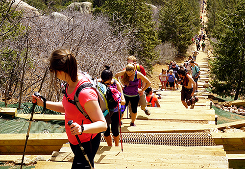 Manitou Incline, Colo. | Cropped | Photo courtesy Samat Jain | CC by 2.0