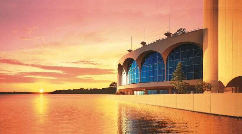 Monona Terrace along Wisconsin's Capital City State Trail | Photo courtesy Travel Wisconsin