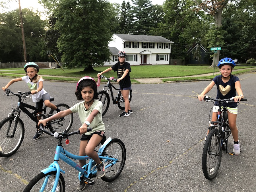 Neighborhood bike relay race | Photo by Silvia Ascarelli