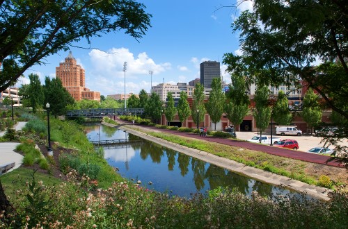 Ohio & Erie Canalway Towpath Trail in Ohio | Photo by Bruce S. Ford, courtesy Summit Metro Parks