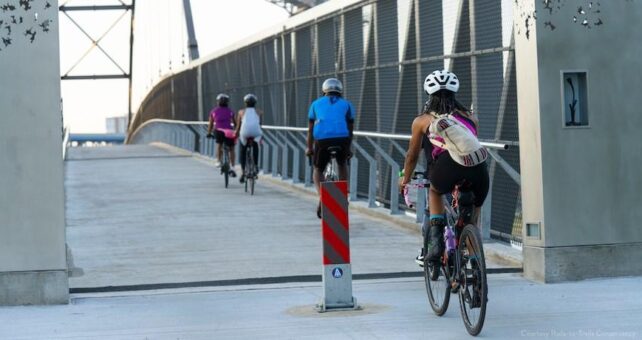 Ohio's Cleveland Foundation Centennial Lake Link Trail | Photo by Jason Cohn