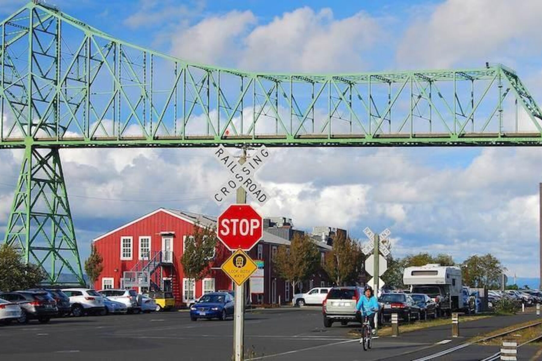 Oregon's Astoria Riverwalk | Photo by TrailLink user dabiker