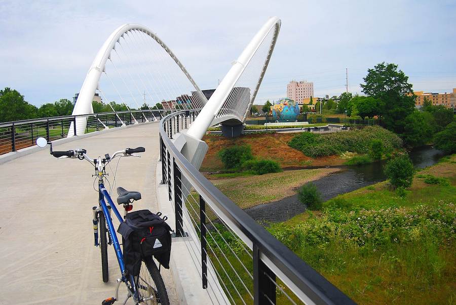 Oregon's Minto-Brown Island Paved Park Path | Photo by TrailLink user dabiker