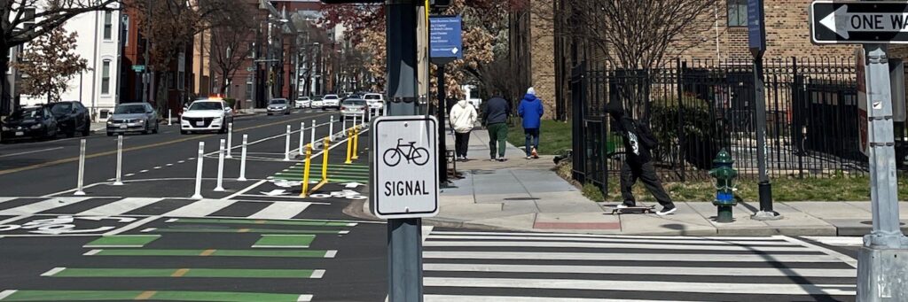 9th St NW bike lane - Photo by Anthony Le