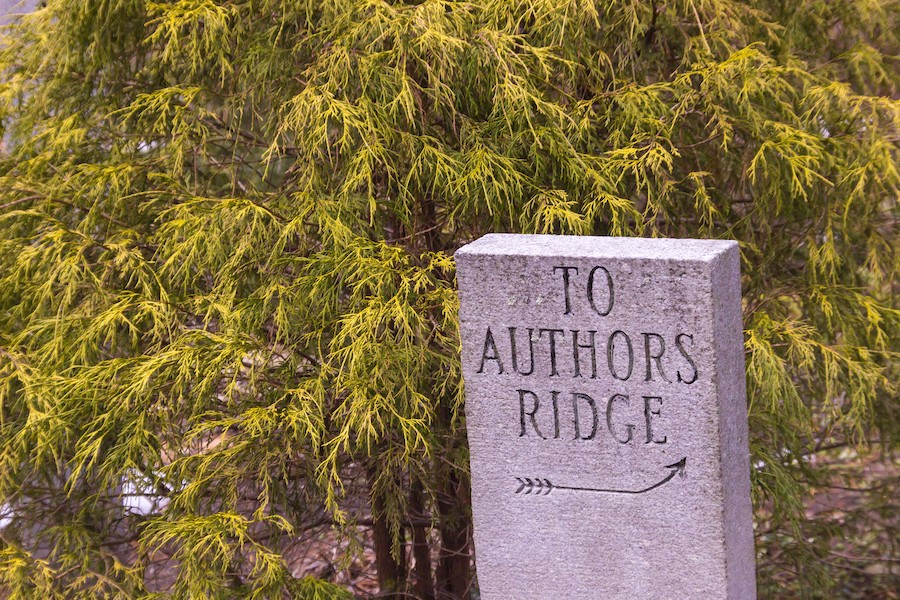 Signage to Authors Ridge in Sleepy Hollow Cemetery | Photo by Bill Ilott