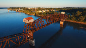 The 408-foot Booneville Bridge on the Missouri River | Photo by Aaron Fuhrman