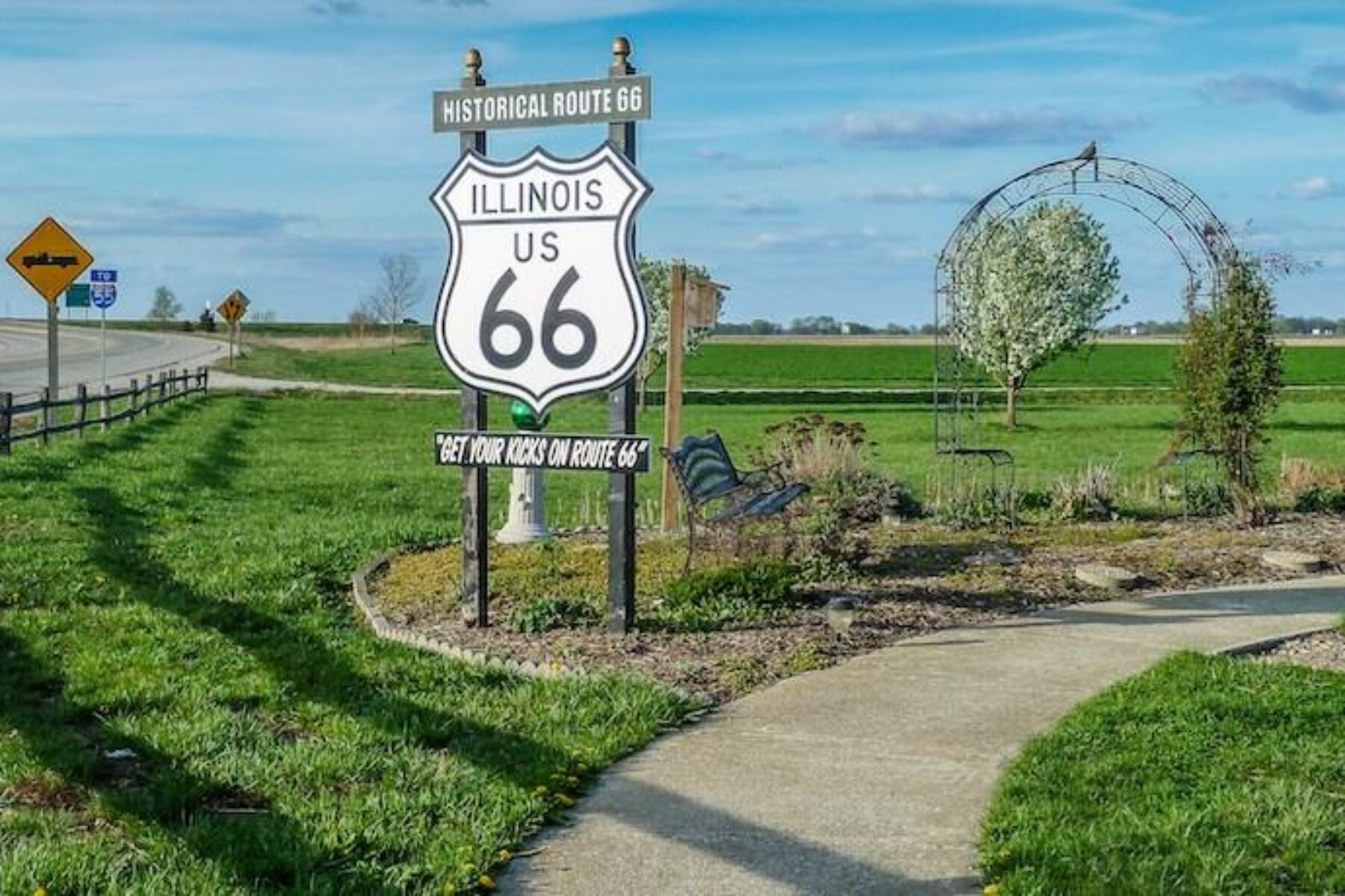 The Historic Route 66 sign | Photo courtesy iStock by Getty Images