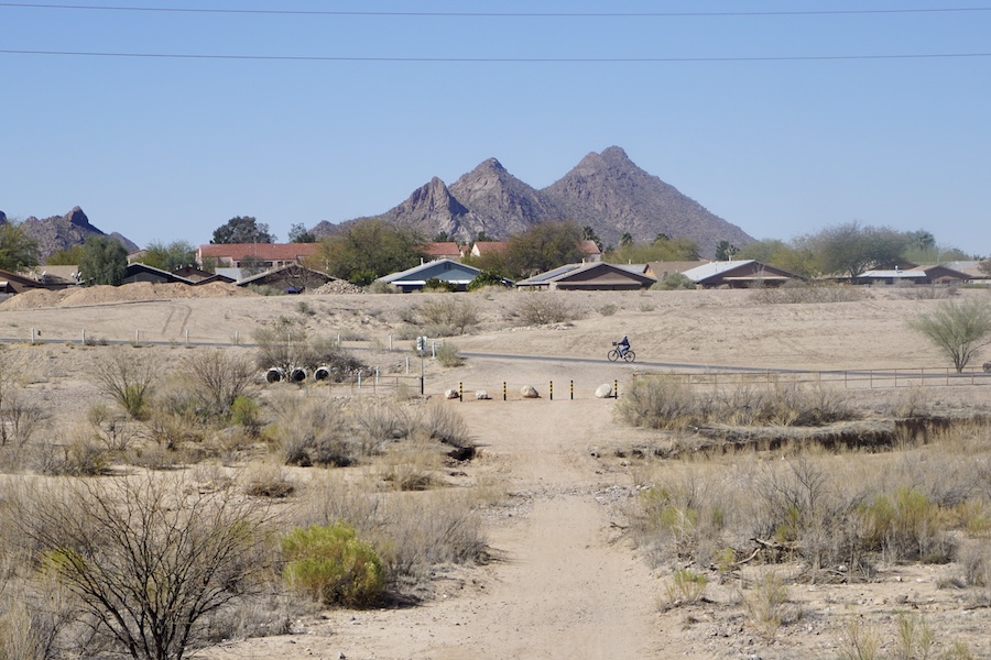 Valencia Road section of Santa Cruz River Park Trail | Photo by Cindy Barks