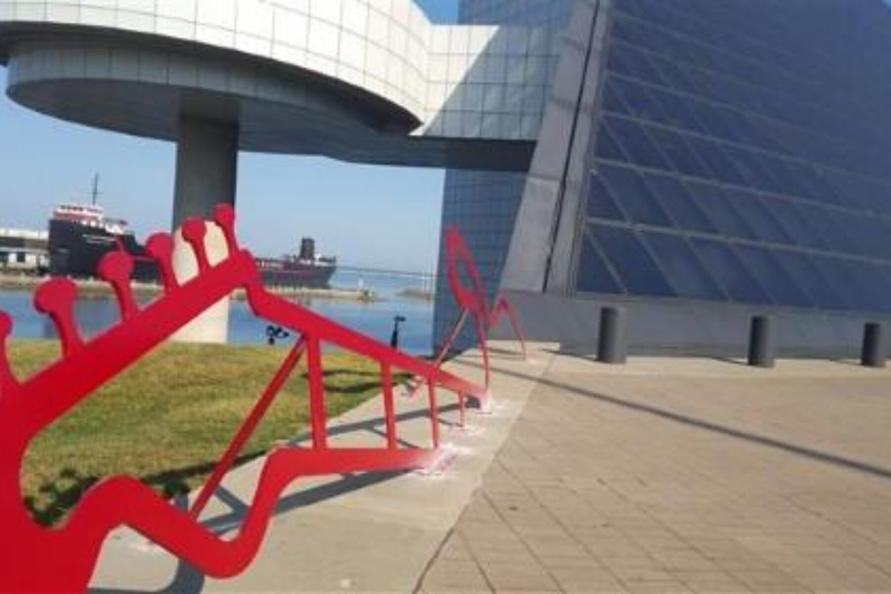 The Cleveland Lakefront Bikeway passes major attractions like the Rock & Roll Hall of Fame | Photo courtesy Traillink user roddo