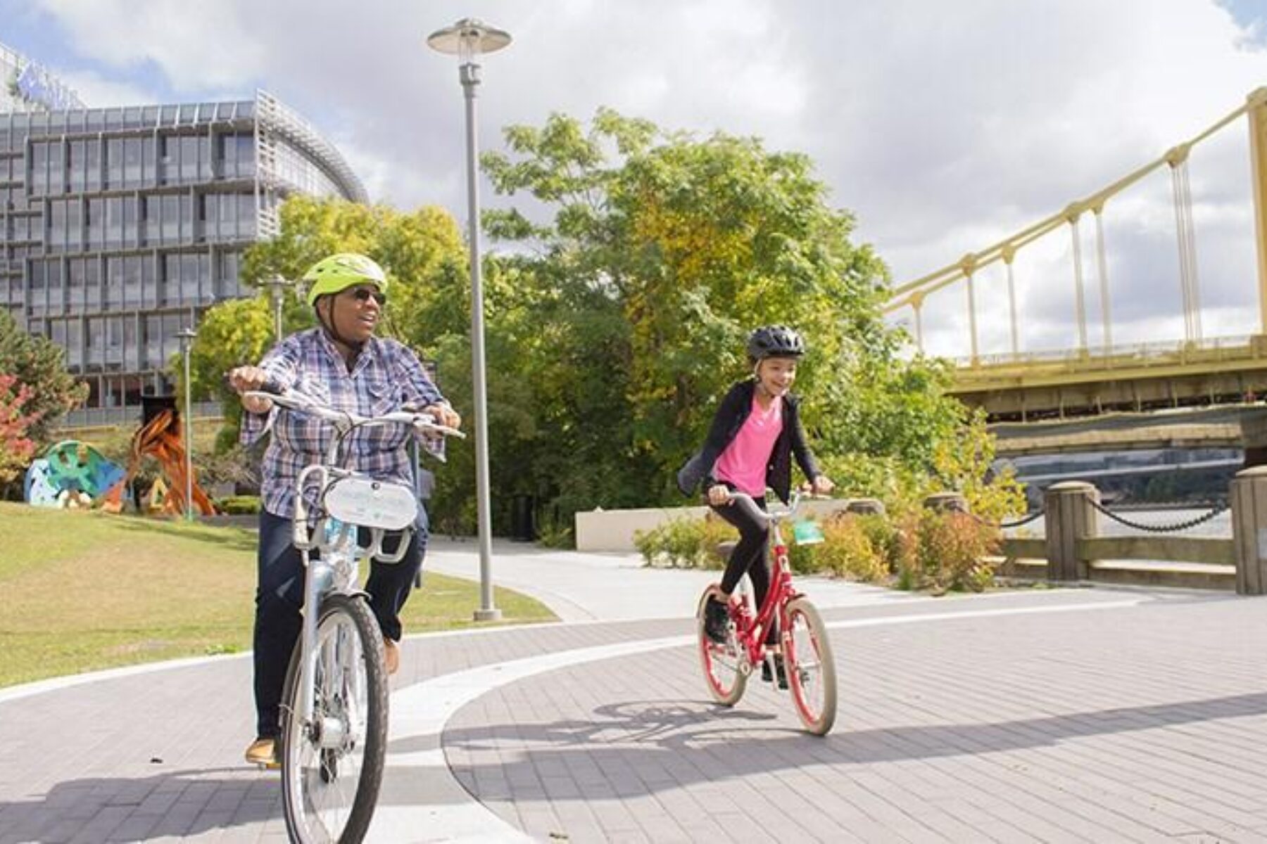 Three Rivers Heritage Trail | Photo by Healthy Ride, Pittsburgh Bike Share