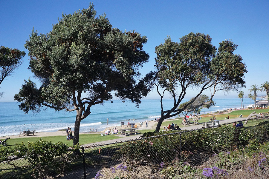 The San Diego Regional Bike Plan takes in coastal regions to the north of San Diego, including the bustling Del Mar City Beach, where parks, sandy beaches and train tracks converge. | Photo by Cindy Barks