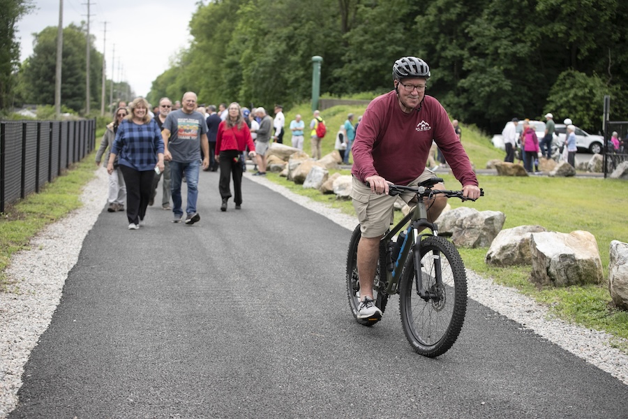 New Jersey's Pompton Valley Rail Trail ribbon-cutting ceremony | Photo by Karen Mancinelli, courtesy County of Morris