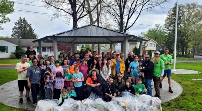 Clean up on 2025 Celebrate Trails Day in Union County, NJ | Photo by Upendra Sapkota