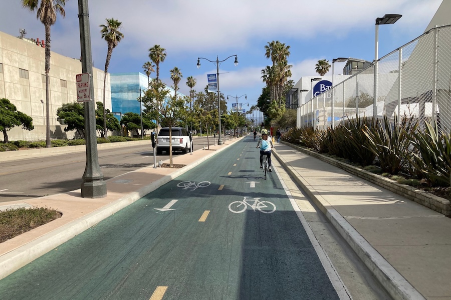 Active Transportation - California's Marvin Braude Bike Trail | Photo by Ben Kaufman