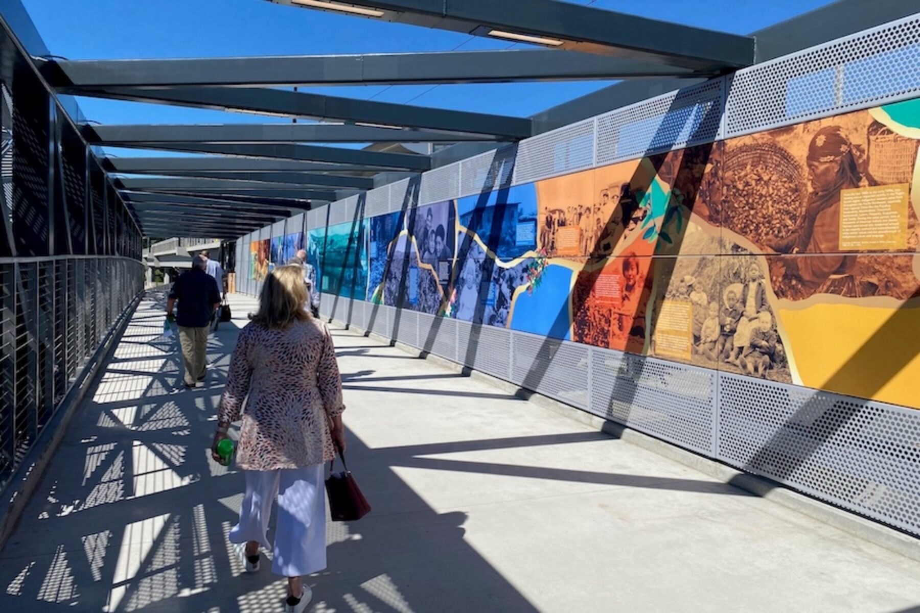 Walkers on the NE 8th Street overcrossing | Photo courtesy Eastrail Partners