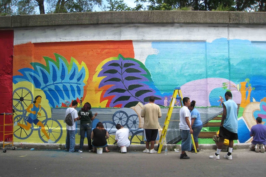 Mural along Chicago's Bloomingdale Trail | Photo courtesy Ben Helphand