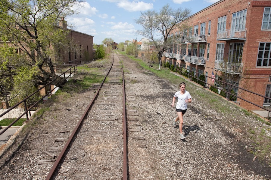 The Bloomingdale Trail corridor elevated above Chicago neighborhoods | Photo courtesy Ben Helphand
